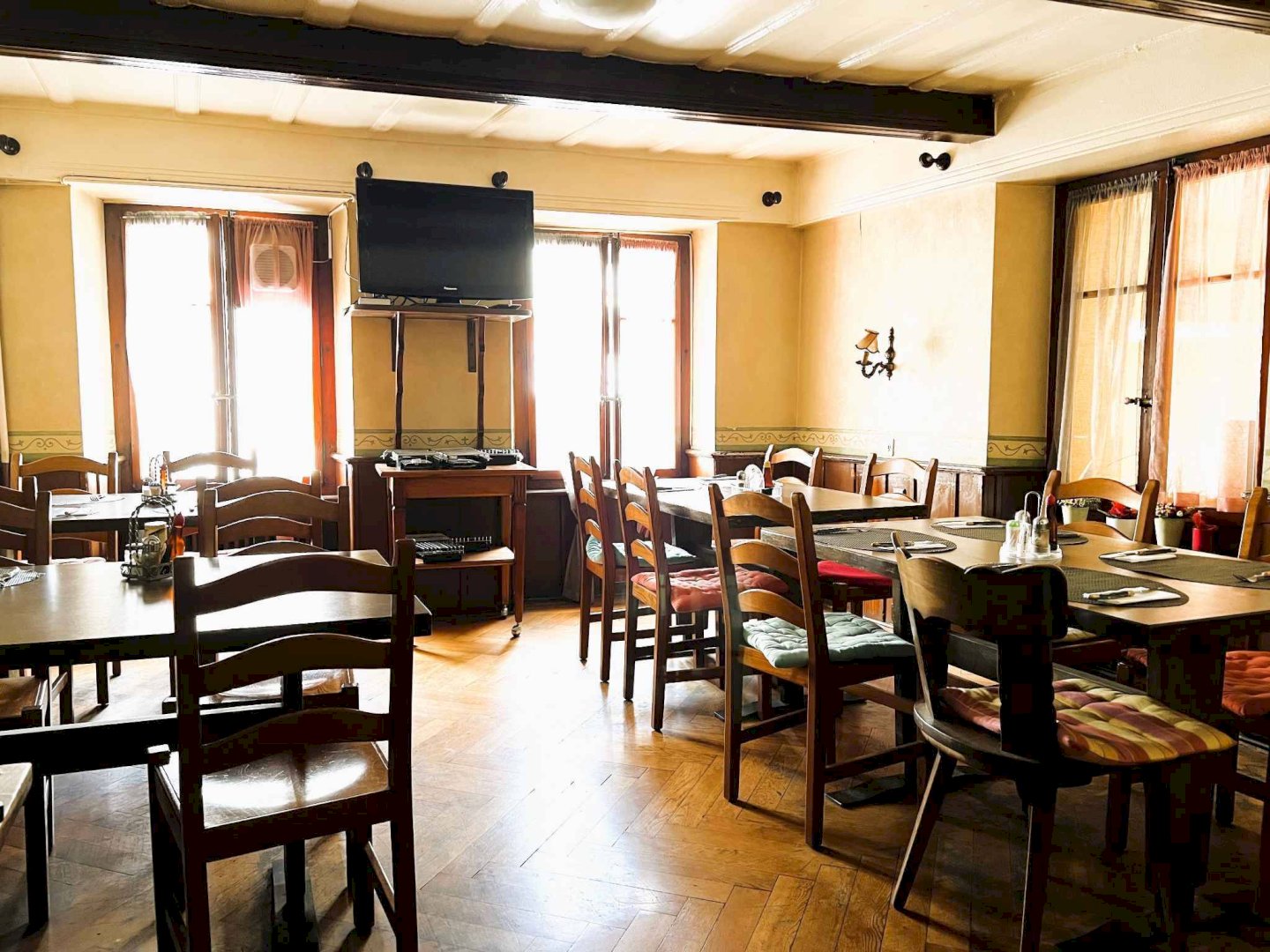 Ensemble mixte Appartement + Restaurant – Opportunité rare à fort potentiel de valorisation