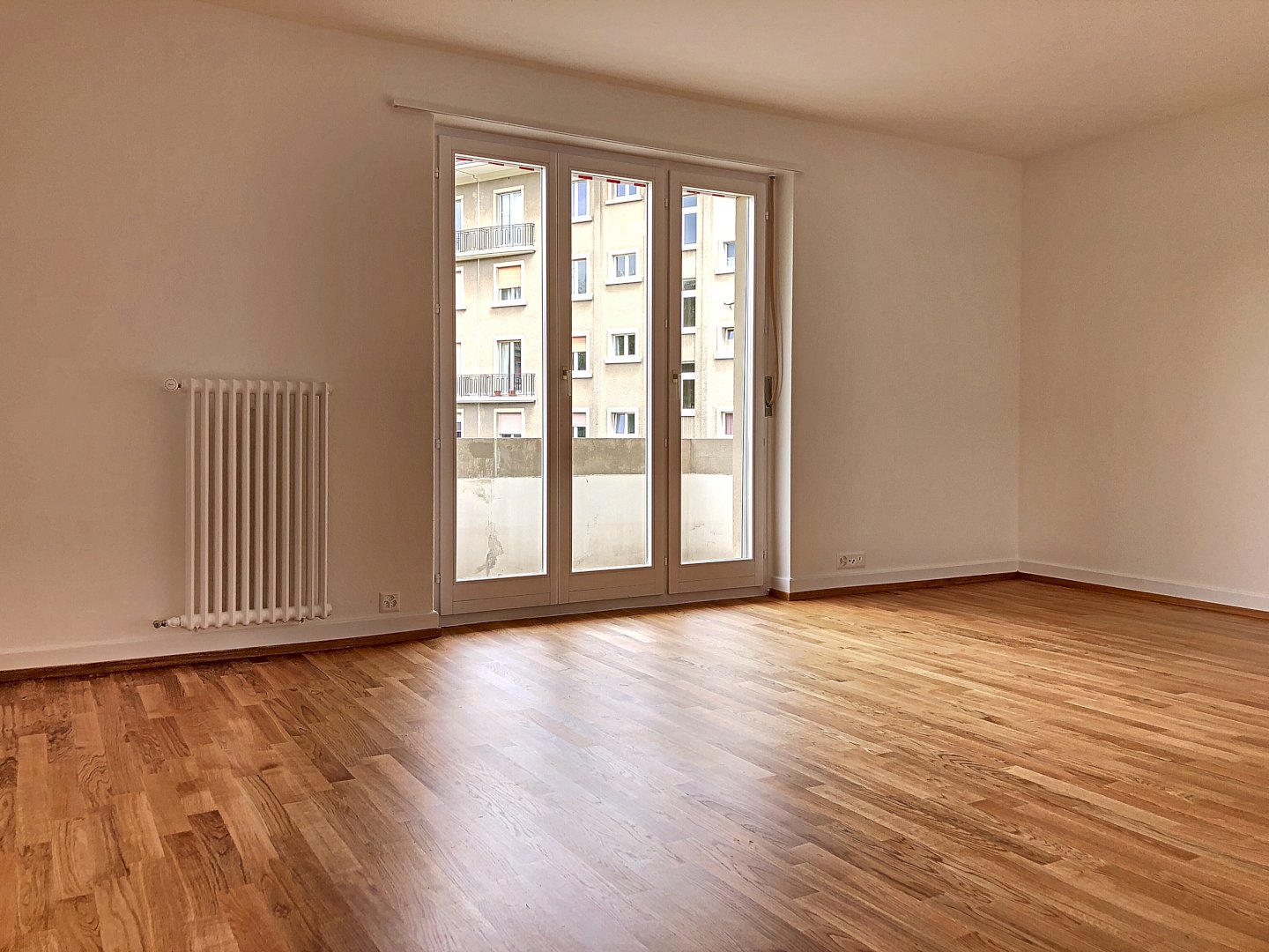 Bel appartement rénové de 3 pièces au 5ème étage