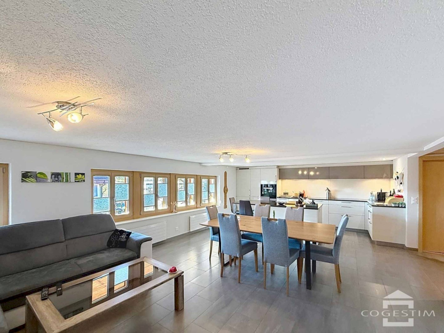 Appartement de 4.5 pièces dans ferme rénovée