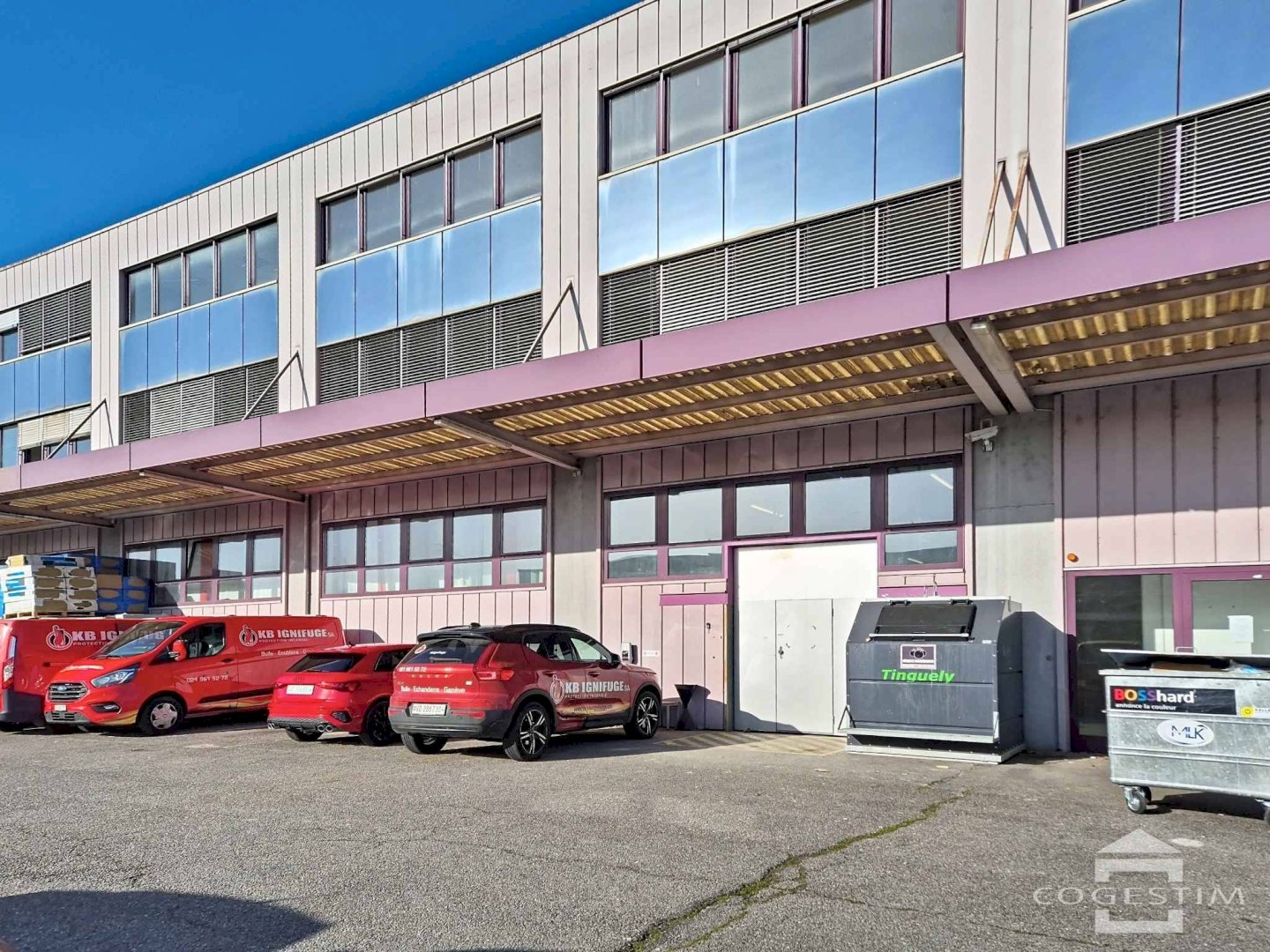 Halle de stockage, atelier et bureaux