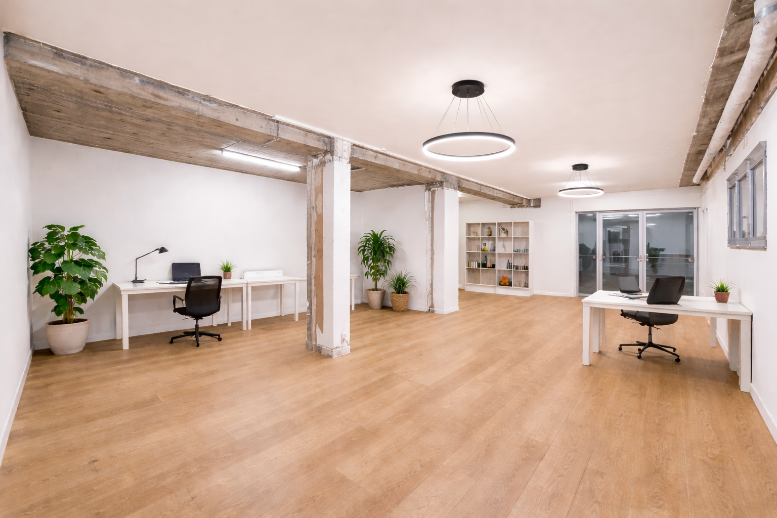 Gallerie d&rsquo;art / Dépôt d&rsquo;environ 80m2 avec vitrine