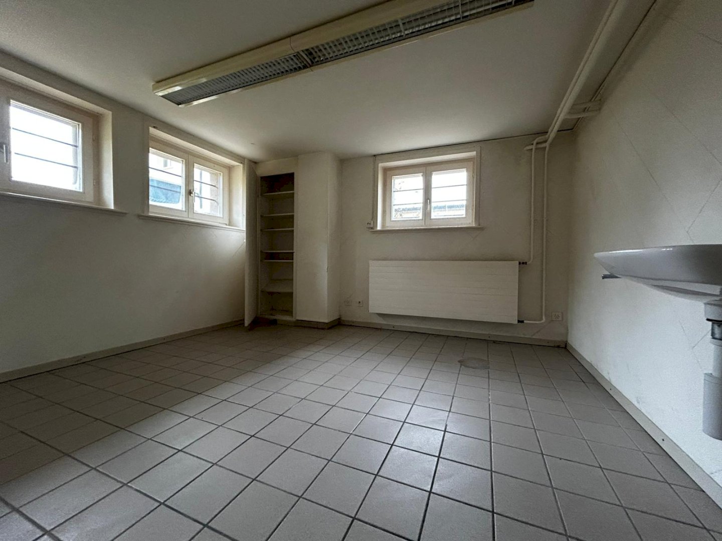 Local / Dépôt au 1er sous-sol