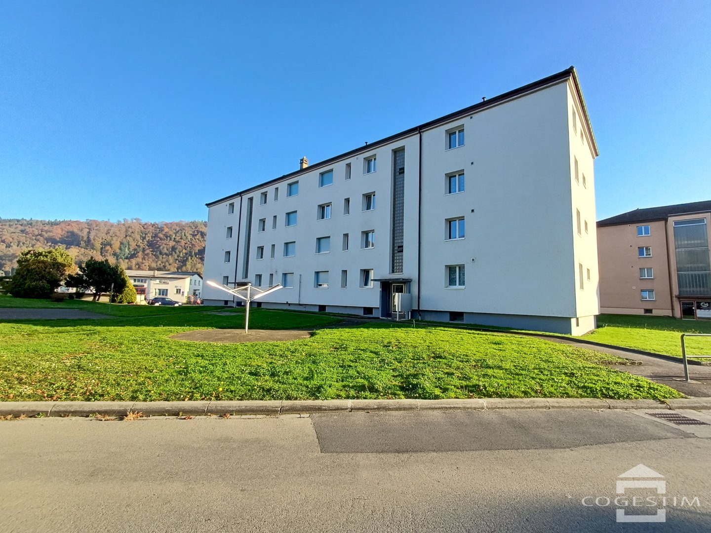 Rénové, appartement de 3 pièces au 2ème étage