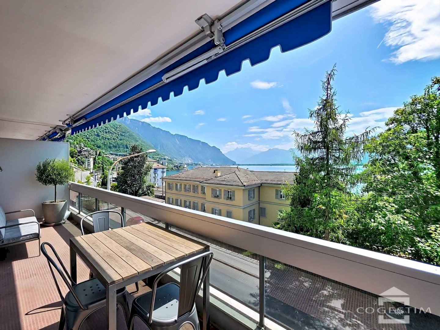 Appartement de 3.5 pièces avec belle vue sur le lac