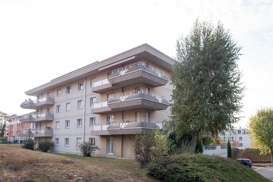 Appartement de 4.5 pièces rénové à Mont-sur-Rolle