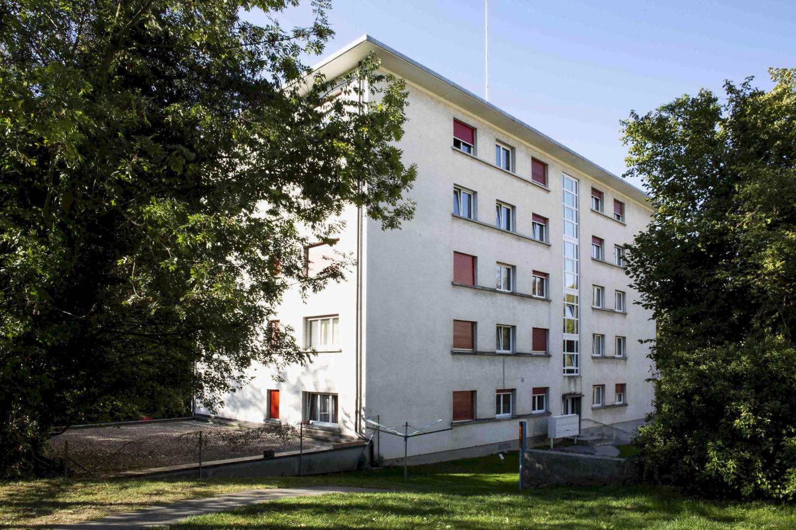 Appartement entièrement rénové de 2 pièces idéalement situé à Lausanne