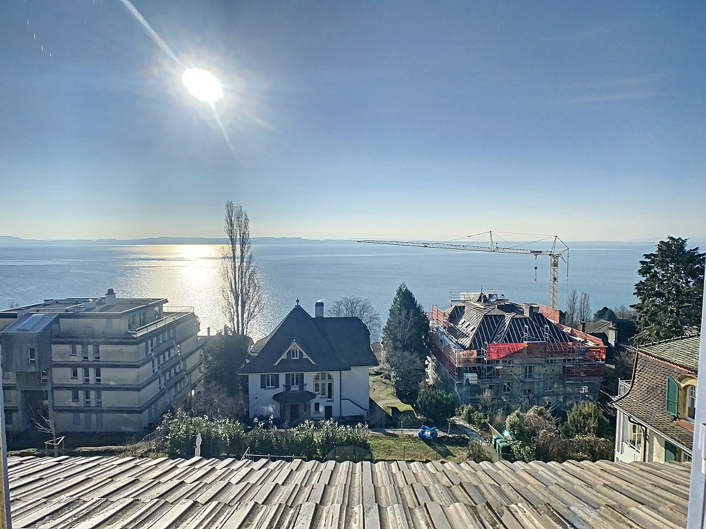 Chambres avec vue magnifique dans un quartier calme à Neuchâtel