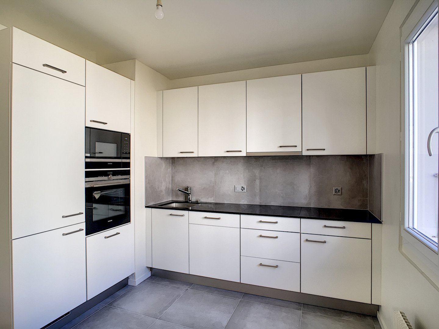 Bel appartement rénové de 3 pièces au 1er étage