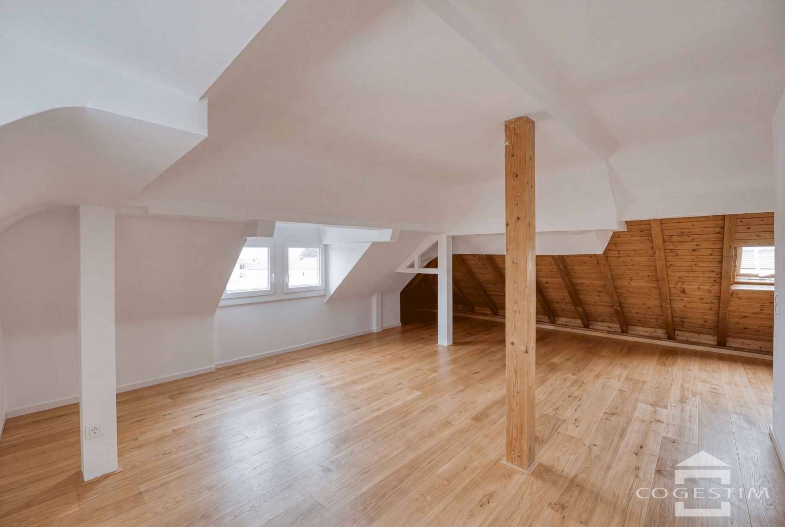 Combles à aménager – potentiel de création d’un appartement avec vue