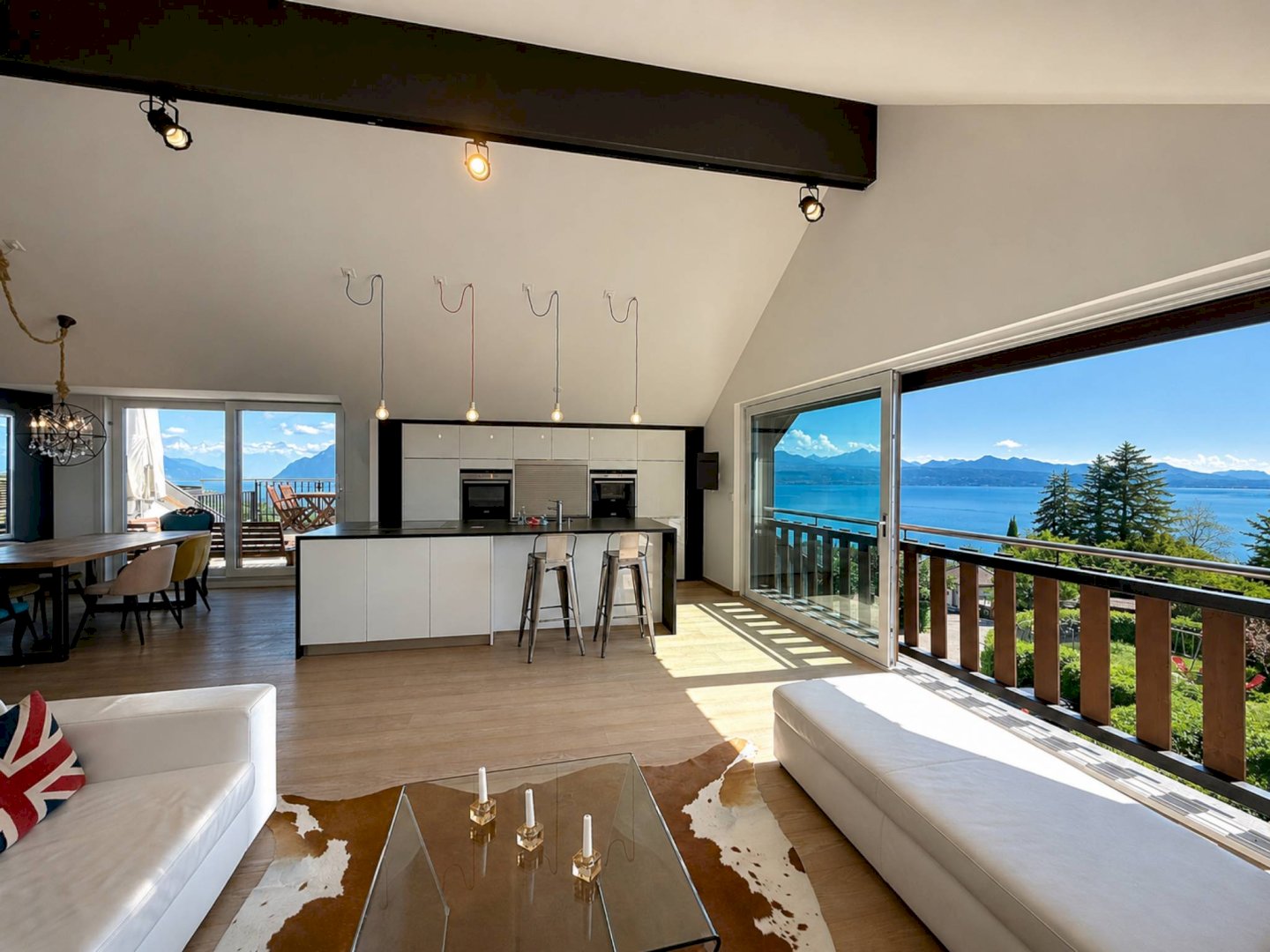 Maison de caractère avec vue panoramique sur le Léman