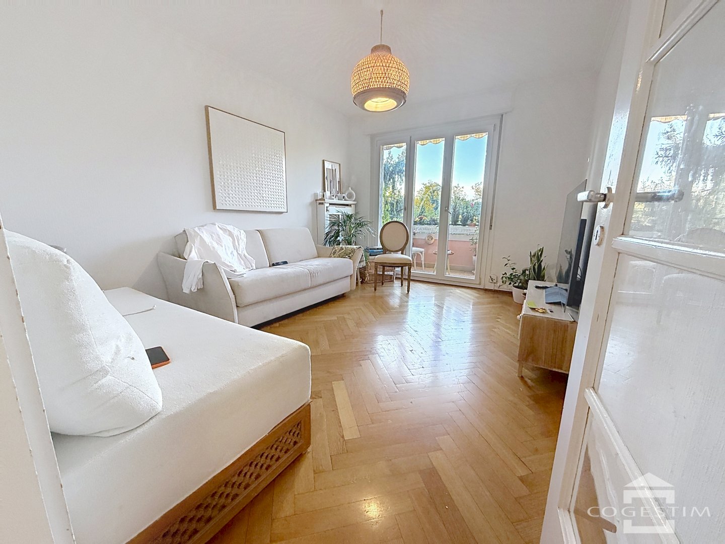 Bel appartement de 2.5 pièces au 4ème étage