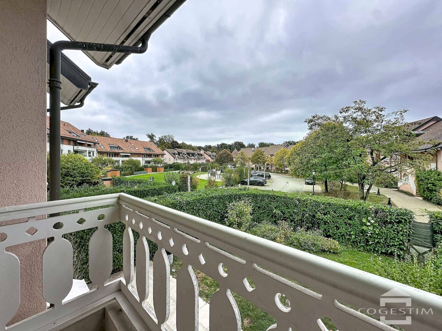 DOMAINE IMPERIAL – Duplex entouré de verdure