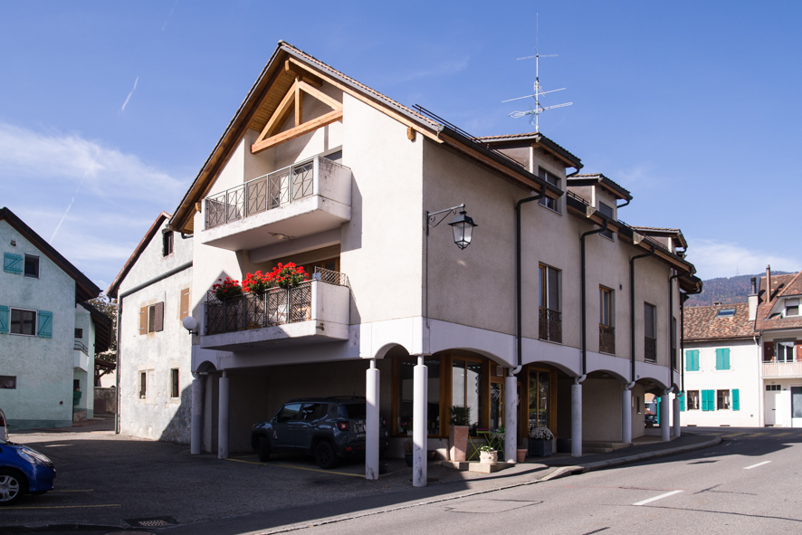 Dans un charmant petit immeuble, appartement de 2 pièces au 1er étage